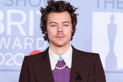 Lagu Baru Harry Styles At It Was Adalah Cara Reflektif untuk Perubahan Hidup