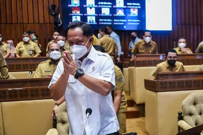 Kemendagri Diminta Beri Sanksi Kepala Desa yang Dukung Jokowi 3 Periode
