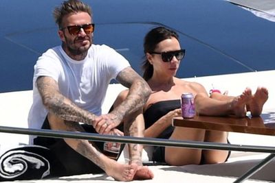Jelang Pernikahan Putra Sulungnya, David Beckham Asik Nyantai di Kapal Pesiar Mewah