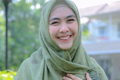 Hukum Pacaran Lewat WhatsApp saat Puasa Ramadhan, Ini Kata Ustazah Oki Setiana Dewi