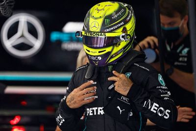 Cerita Pebalap F1 Bagaimana Mereka Buang Air Kecil hingga Minum saat Balapan