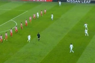 Parkir Bus! 10 Pemain Atletico Kumpul di Area Pertahanan Sendiri Hadapi Man City