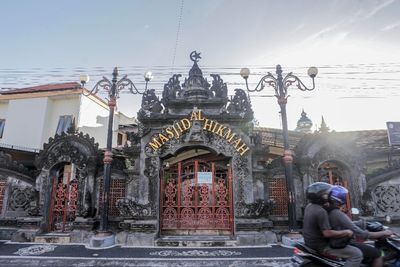 Masjid Mirip Pura, Simbol Persatuan Islam dan Hindu di Bali