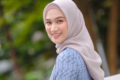 Ngabuburit Unik ala Melody Eks JKT48, Cari Keringat hingga Berburu Promo Makanan