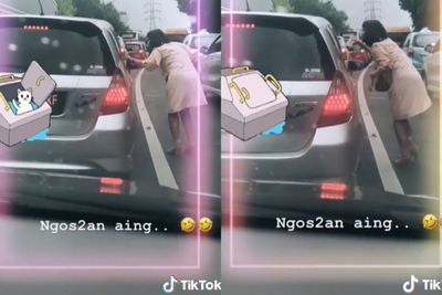 Aksi Wanita Kejar Mobil Jazz yang Buang Sampah Sembarangan, Kembalikan Sampah ke Orangnya