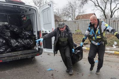 Kuburan Massal Berisi Puluhan Mayat Ditemukan di Dekat Kota Kiev Ukraina