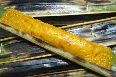 Jualannya di Emperan tapi Setiap Hari Ratusan Otak Otak Oranye Ludes Terjual