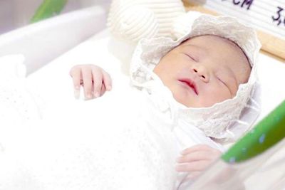 Selamat! Fitri Tropica Melahirkan Anak Kedua, Bernama Secantik Parasnya