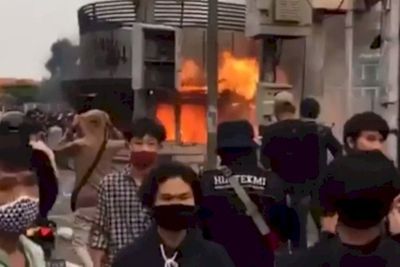 Polisi Tangkap 3 Pelaku Pembakar Pospol Pejompongan