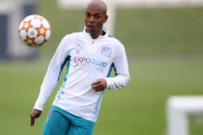 Guardiola Kaget Fernandinho Bakal Cabut dari City: Padahal Dia Pemain Penting
