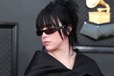 Billie Eilish Jadi Bintang Tamu di Film Pendek The Simpsons When Billie Met Lisa