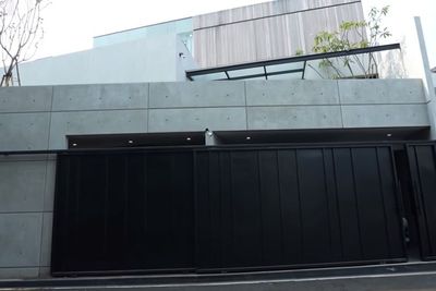 Mengintip Rumah Baru Desta dan Natasha Rizky yang Super Mewah, Dominasi Warna Monokrom