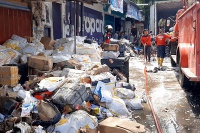 Sabar! Truk Ekspedisi Tujuan Denpasar Terbakar, Ratusan Paket Terancam Gagal Kirim