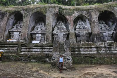 Wow! Tempat Bersemayam Raja Bali Ini Terbuat dari Batu yang Dipahat Indah!