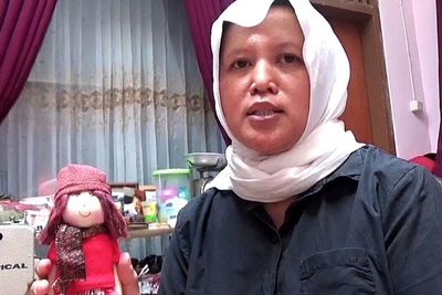 Nani Eviati, Arsitek yang Sukses Banting Setir Jadi Pengusaha Boneka! Apa Alasannya?
