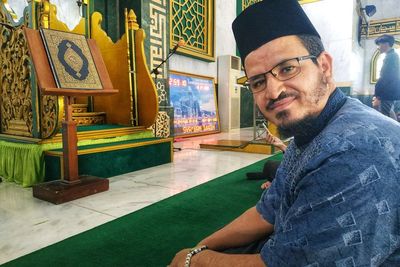 Sudah Tradisi, Masjid Ini Gelar Tarawih 1 Juz Semalam Bareng Imam dari Yaman!