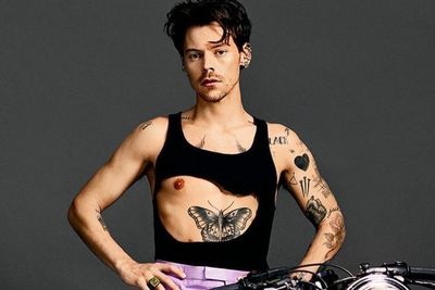 Lirik Boyfriends - Harry Styles, Singel Terbaru Harry yang Debut di Coachella