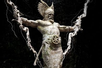 Perun, Dewa Petir dari Rusia dalam Mitologi Slavia, Saingan Zeus dan Thor