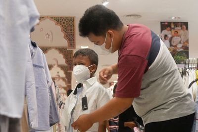 Masya Allah, Begini Reaksi 91 Anak Yatim saat Dibelikan Baju Lebaran di Mal, Bikin Haru!