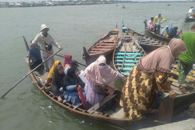 Menteri PUPR Tolong! Puluhan Tahun Warga Dua Desa di Langkat Naik Sampan ke Kota!