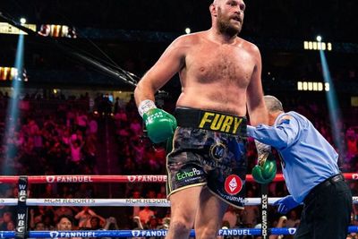 Raja Tinju Kelas Berat Pastikan Pensiun usai Lawan Dillian Whyte, Ternyata Ini Alasannya