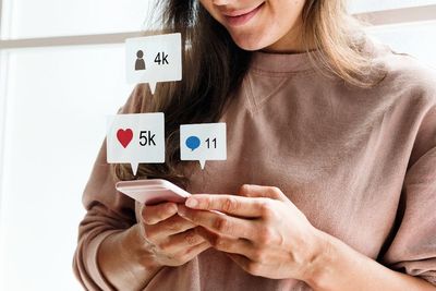 Efek Psikologis dari Like dan View: Apakah Otak Kita Sudah Ketagihan Validasi Digital?