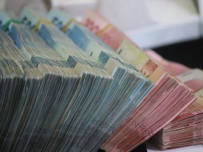 OJK Ogah Lindungi Orang yang Sengaja Menunggak Utang di Aplikasi Pinjol