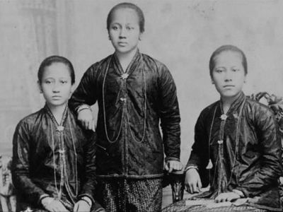 Mengapa Hari Kartini Identik dengan Para Wanita Menggunakan Kebaya? Ini Faktanya!