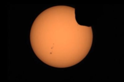 NASA Berhasil Merekam Momen Gerhana Matahari dari Mars, Begini Penampakannya
