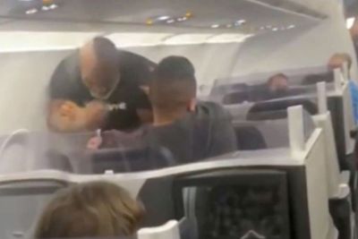 Mike Tyson Hajar Penumpang Pesawat yang Mabuk, Habis Kesabaran Terus Diprovokasi