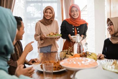 5 Adab Bertamu saat Momen Lebaran, Jangan Sampai Dicap Gak Sopan!