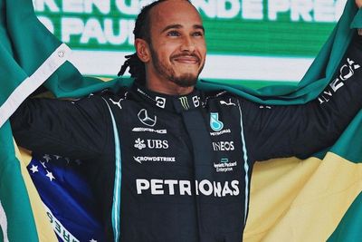 Lewis Hamilton Tertarik Akuisisi Chelsea, Siapkan Uang Sebesar Ini