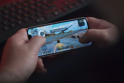 Dianggap Menyesatkan, Pemuda Afghanistan Dilarang Main PUBG