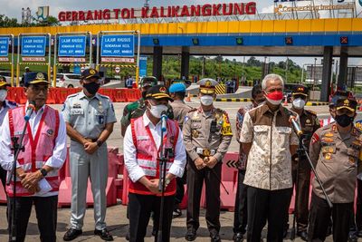 Menko PMK: Jangan Ramai-Ramai Mudik saat Puncak Arus