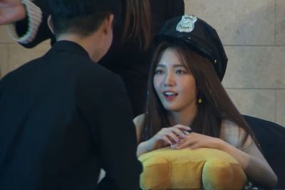 Para Fanboy Girl Group Diduga Banyak yang Gak Mandi Saat Jumpa Fans, Jadi Bahasan Knetz
