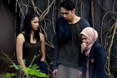 Adegan Intim Ini Jadi Pembeda KKN di Desa Penari Versi Sensor dan Tak Disensor
