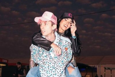 Megan Fox dan Machine Gun Kelly Konsumsi Darah Satu sama Lain, Ritual Sebelum Bermusik?