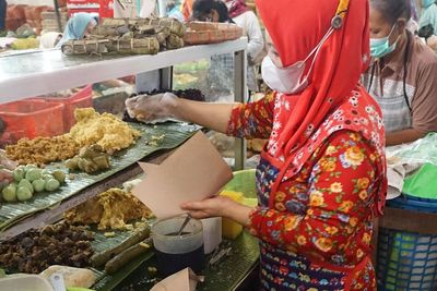 Isinya Campur-campur, Makanan Zaman Susah Ini Disukai Luna Maya sampai Jokowi