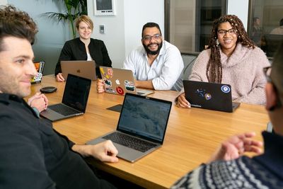 Terbukti! Brainstorming di Kantor Dapat Memberi Ide, Lebih Baik daripada Virtual Meeting