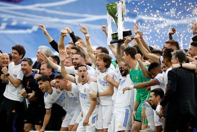 Potret Momen Kemeriahan Real Madrid Rayakan Juara Liga Spanyol 2021 22