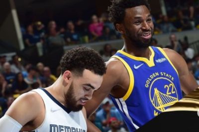 Berhasil Baca Serangan dengan Baik, Warriors Curi Kemenangan atas Grizzlies