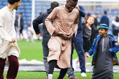 Suasana Blackburn Rovers Buka Stadion untuk Gelar Salat Eid