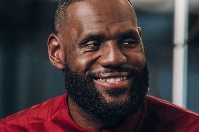 Liverpool Lolos Final Liga Champions, LeBron James Senang Banget