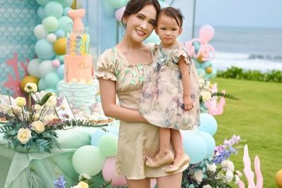 Tips ala Shandy Aulia agar Anak Berani Berenang: Dimulai dari Orangtuanya