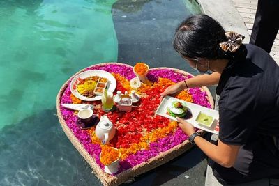 Asal-usul Floating Breakfast, Trend Sarapan Hits di Pinggir Kolam Ternyata dari Bali