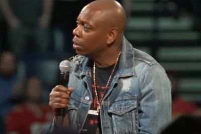 OTK Penyerang Komedian Dave Chappelle Ditangkap, Kedapatan Bawa Pisau dan Replika Pistol