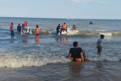 Dipadati Ribuan Orang, Ini Daya Tarik Pantai di Kota Penyangga IKN