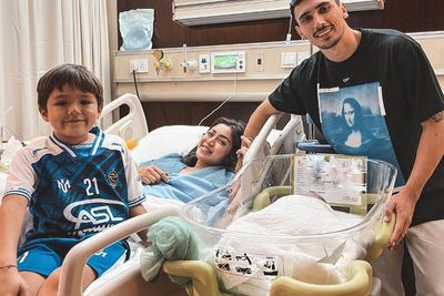 Meski Tanpa Makeup, Wajah Jessica Iskandar saat Melahirkan Anak Keduanya Tetap Cantik