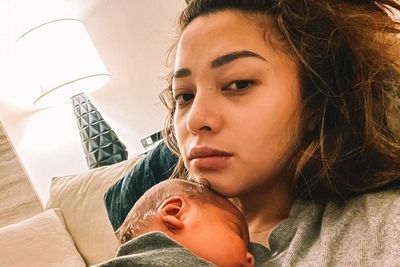 Rayakan Sebulan Baby Izz, Nikita Willy Tuai Pujian: Acak-acakan tapi Cantik