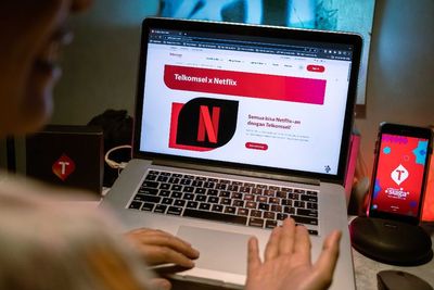 Ini Nih, Harga 4 Plan Nonton Netflix Pakai Pulsa dari Telkomsel!